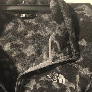 The North Face Men's XL 1/4 Zip Up Sweater City Camo